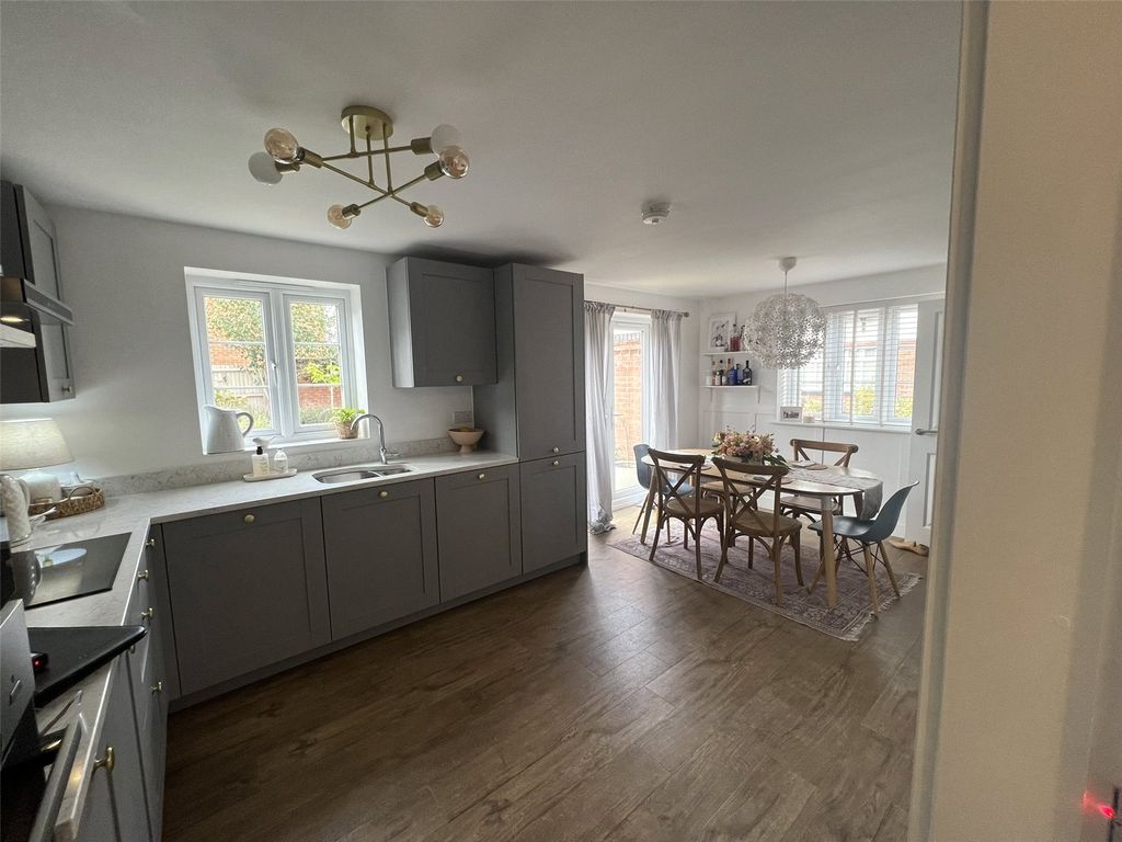 Property photo 3 of 21 Picture No. 01