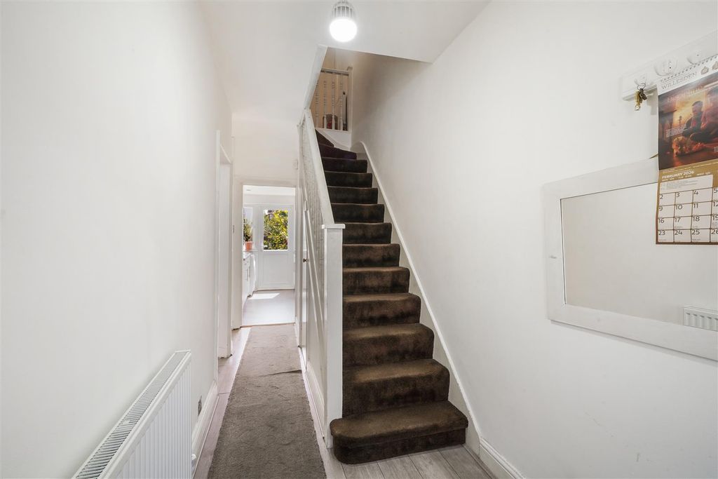 Property photo 3 of 20 Hallway