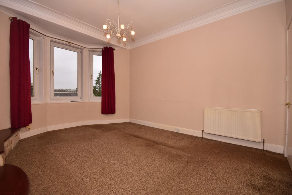 Property photo 3 of 10 Lounge