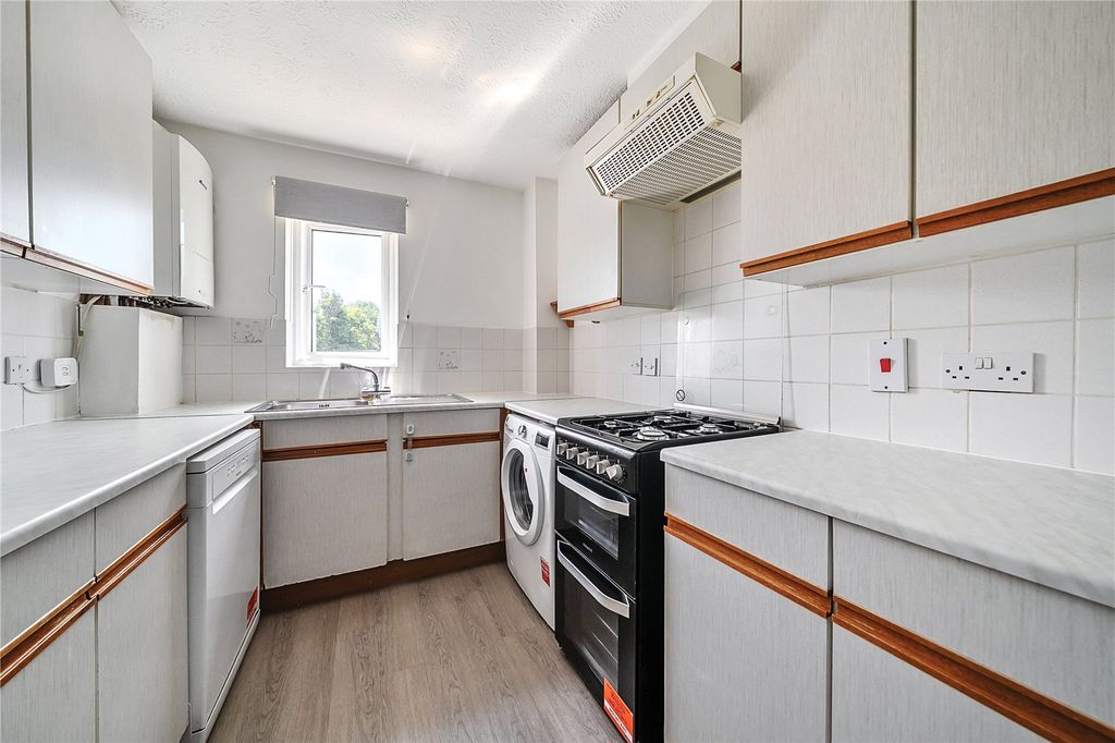 Property photo 2 of 8 Picture No. 04