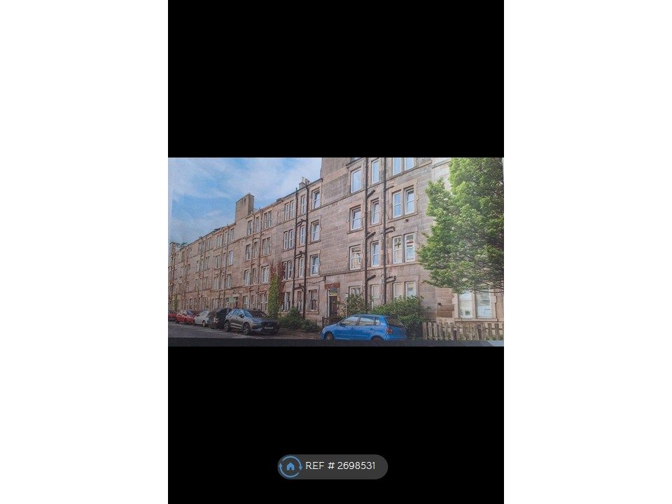 Property photo 1 of 10 One Bed, First Floor Flat In Polwarth