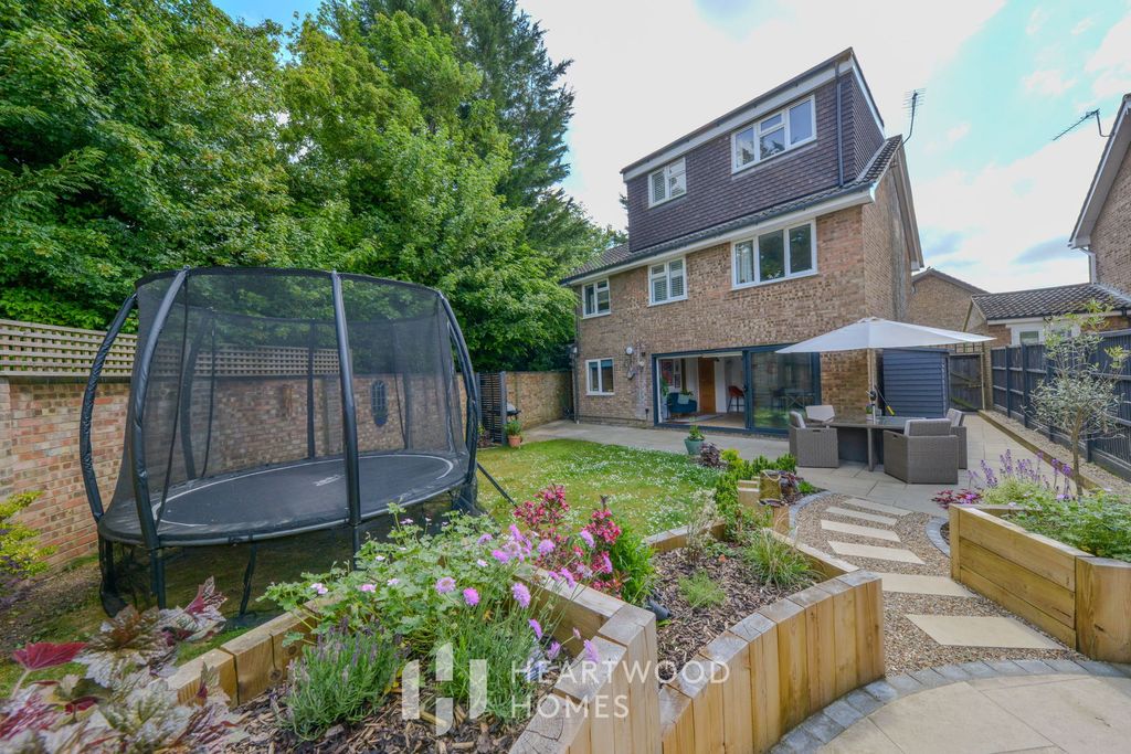 Property photo 2 of 21