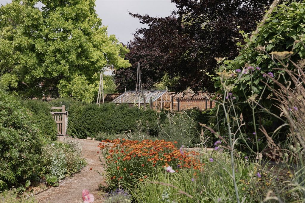 Additional image 21 of 6 bed detached house for saleHaslingfield Manor, 5 High Street, Cambridge, Cambridgeshire CB23