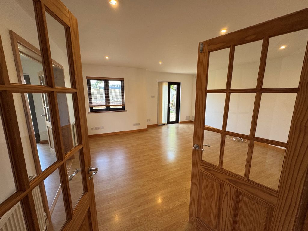 Property photo 3 of 15 Image