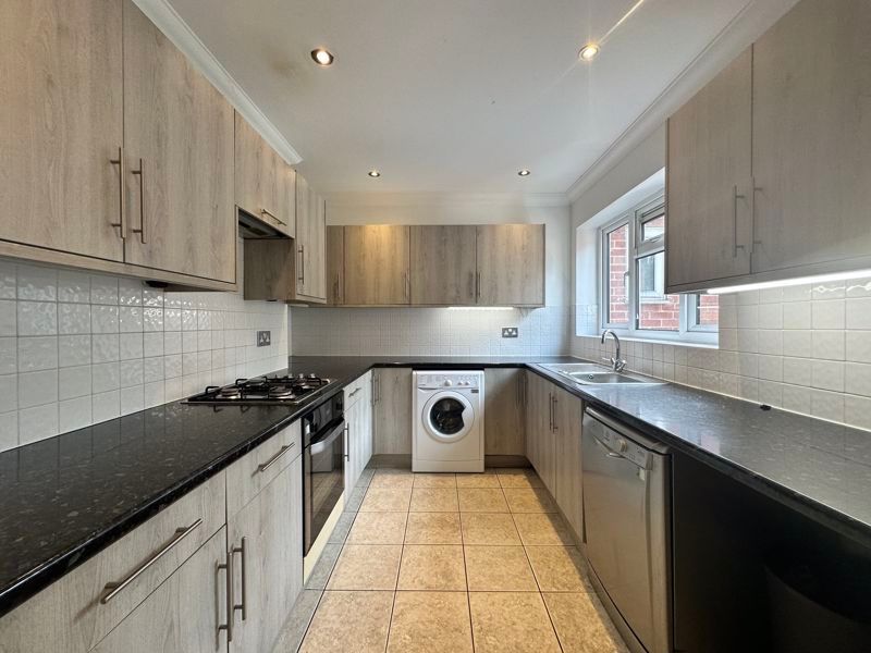 Property photo 1 of 11 Photo 11