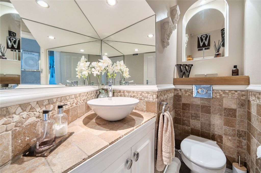 Additional image 19 of 4 bed detached house for saleChase Green Avenue, Enfield EN2