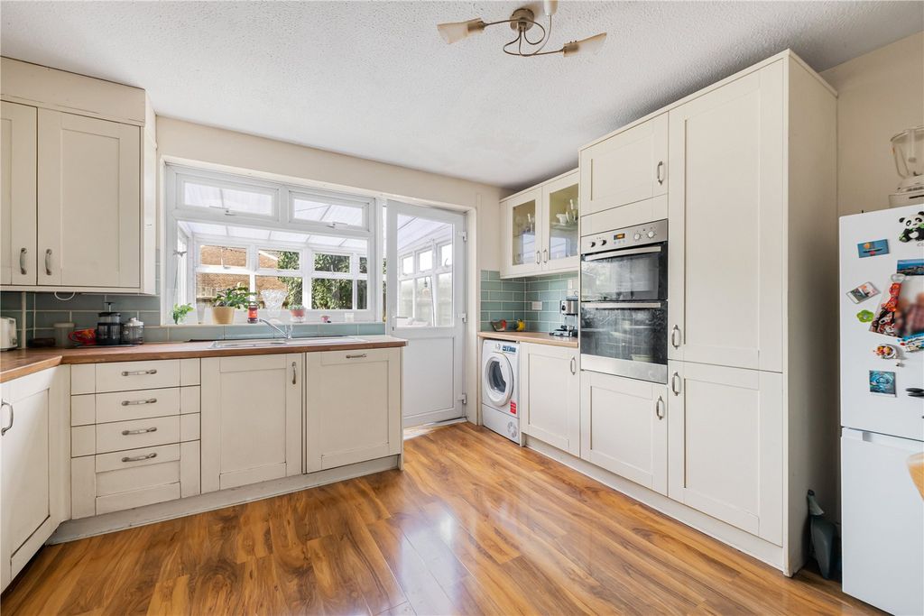 Property photo 2 of 14 Picture No. 02