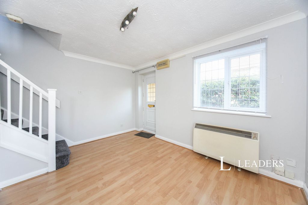 Property photo 3 of 10 3