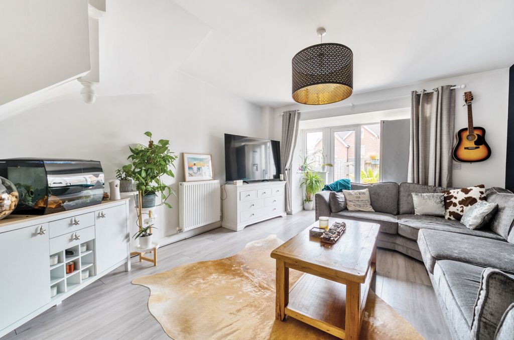 Property photo 2 of 12 1331218-16-6888c7...