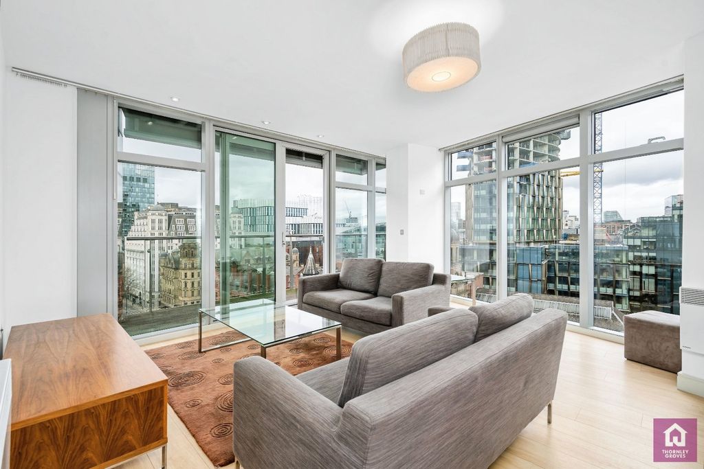 Property photo 2 of 17 Picture No. 10