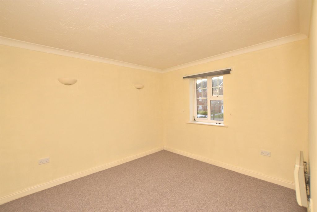 Property photo 3 of 6 Bedroom 1