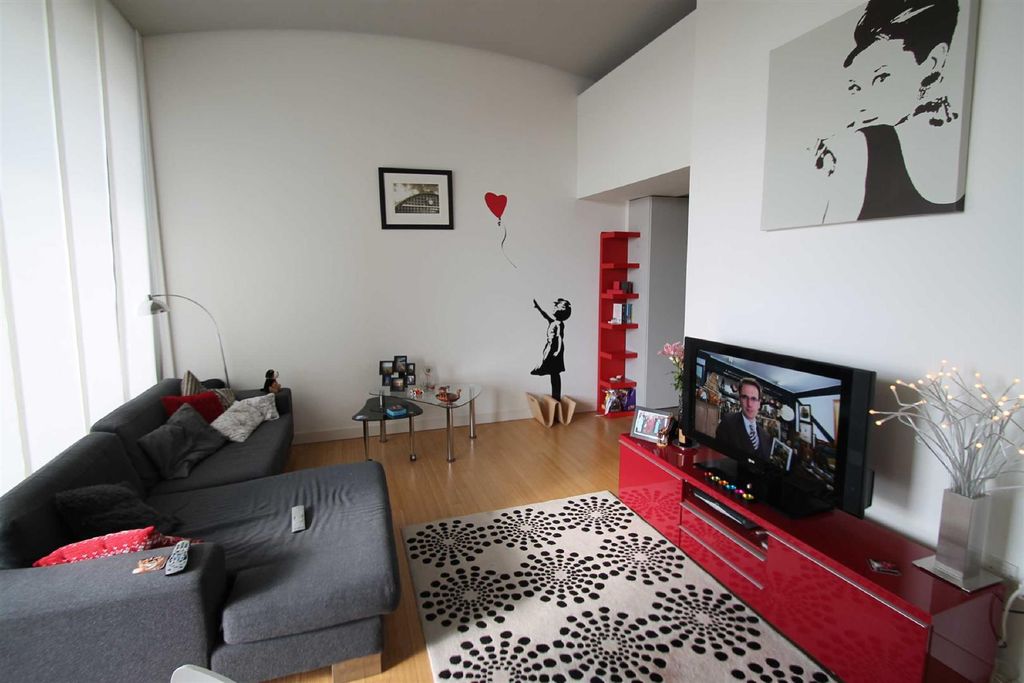 Property photo 2 of 6
