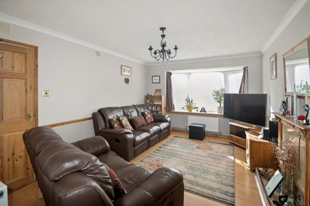 Property photo 3 of 16 Living Room