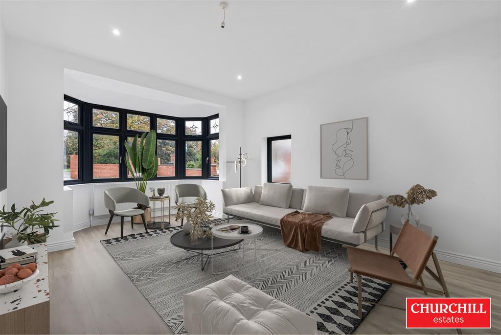 Property photo 2 of 35