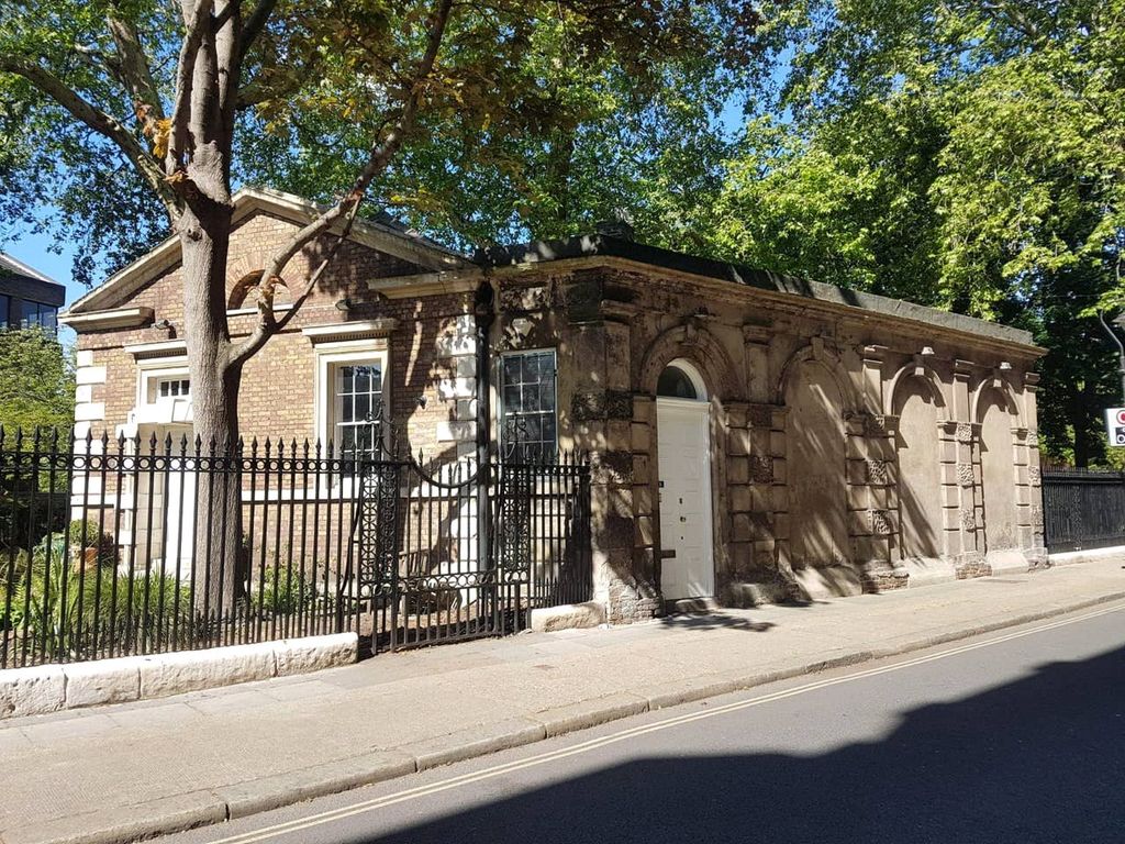 Property photo 2 of 29
