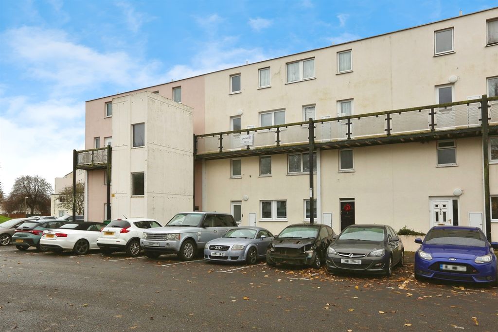 Property photo 1 of 30