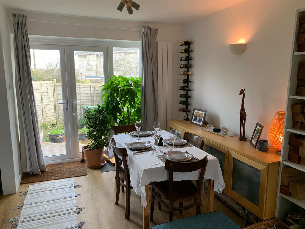 Property photo 3 of 15 Dining Area