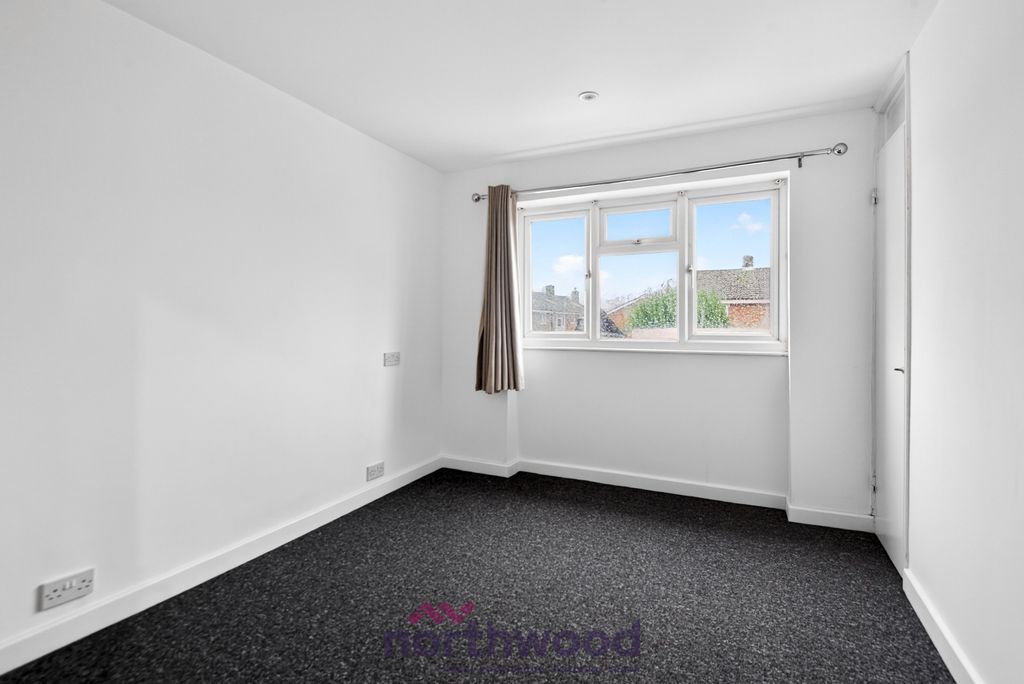 Additional image 14 of 3 bed end terrace house to rentReeve Road, Holyport SL6