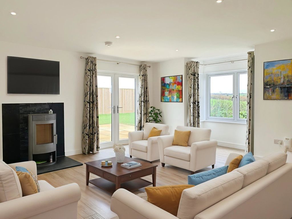 Property photo 2 of 9 Sitting Cgi Staged