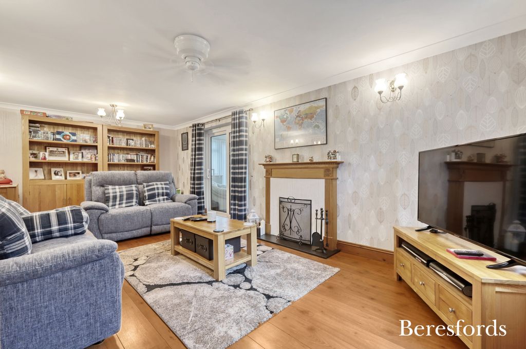 Property photo 2 of 18 2