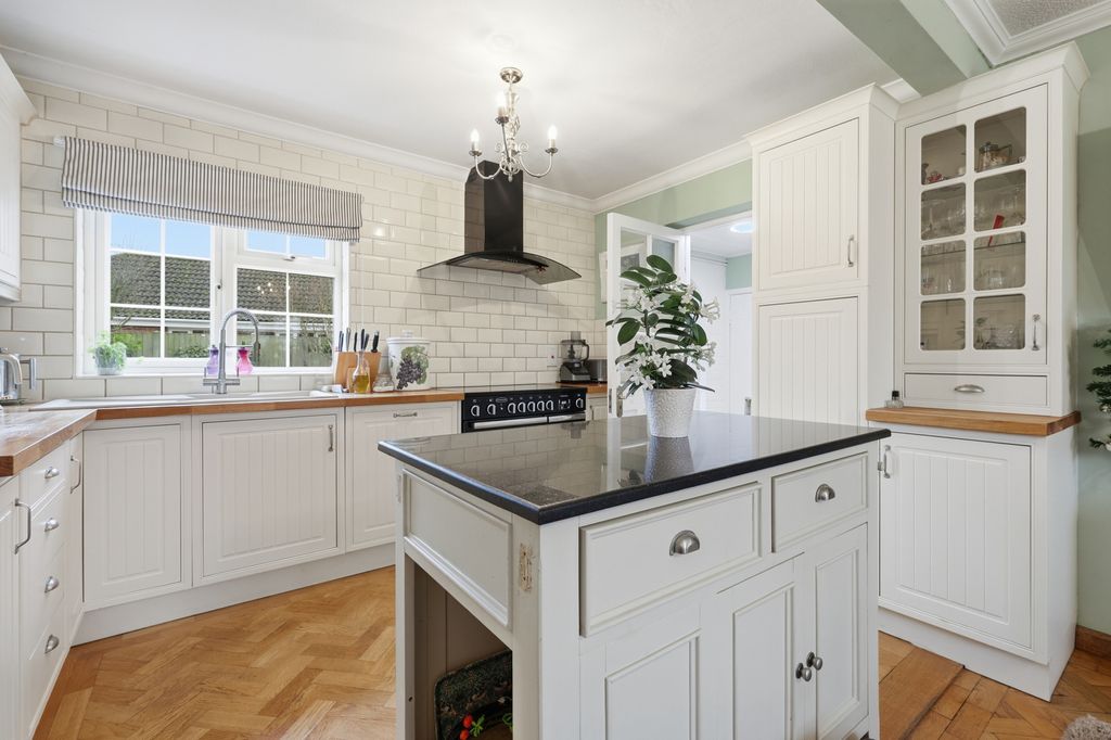 Property photo 3 of 29 Picture No. 92