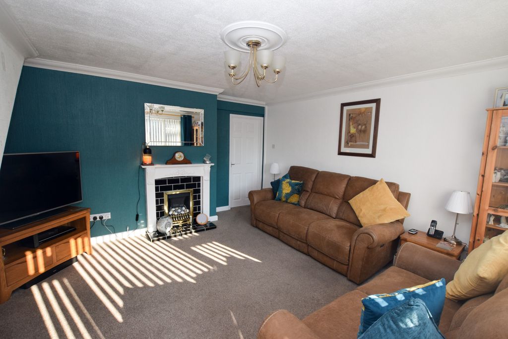 Property photo 2 of 22