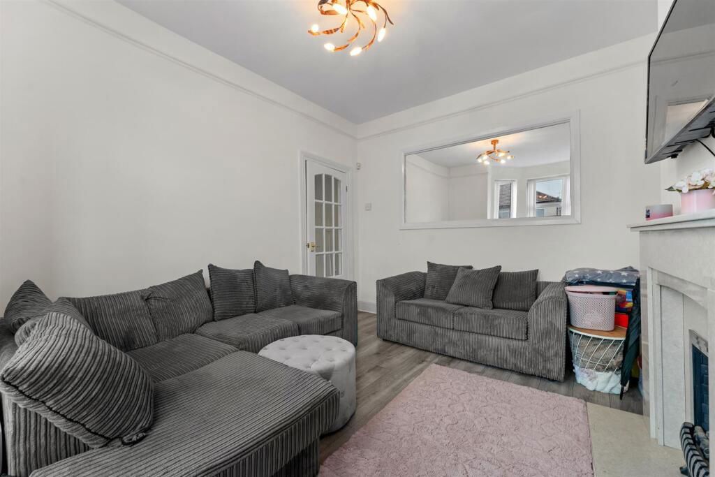 Property photo 3 of 11