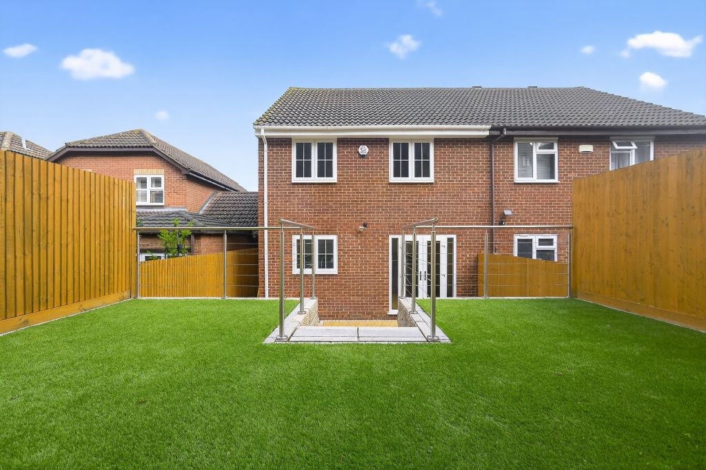 Property photo 3 of 20 Garden