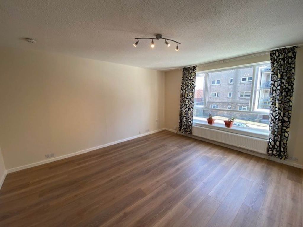 Property photo 2 of 8 Living Room