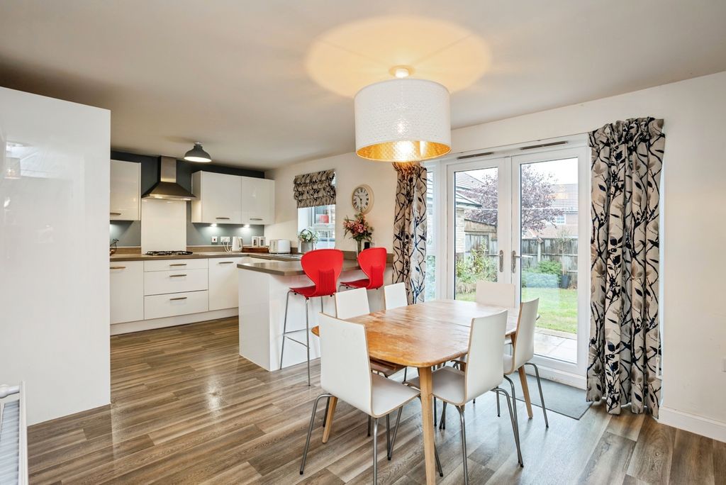 Property photo 2 of 23 Pbox-Img.Jpg