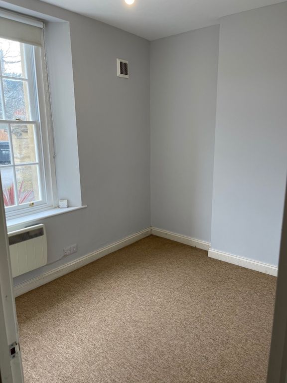 Property photo 3 of 6 1