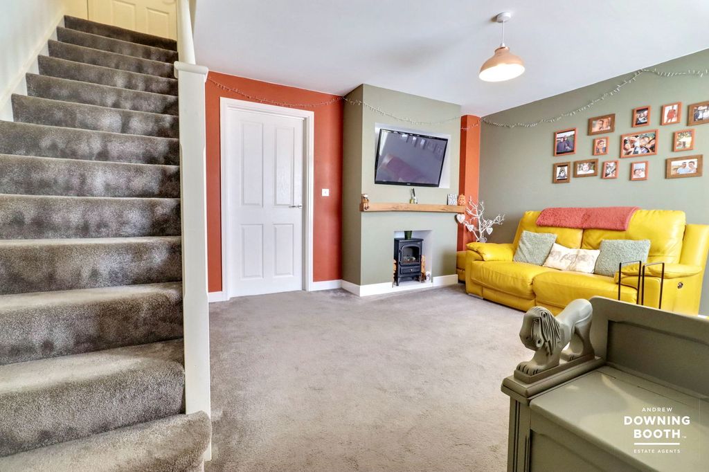 Property photo 2 of 22