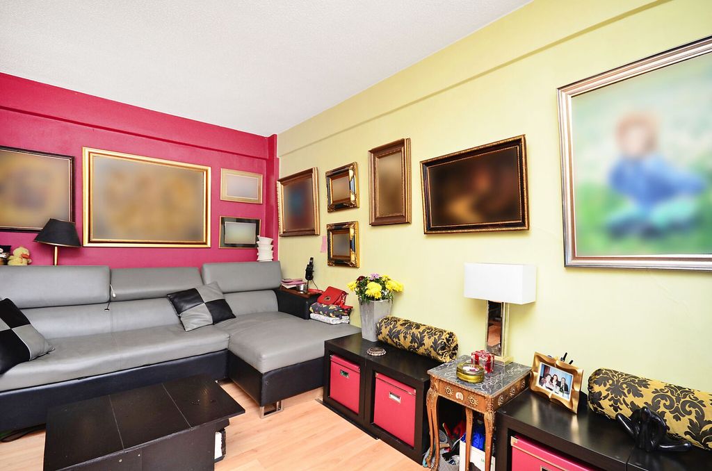 Property photo 3 of 8