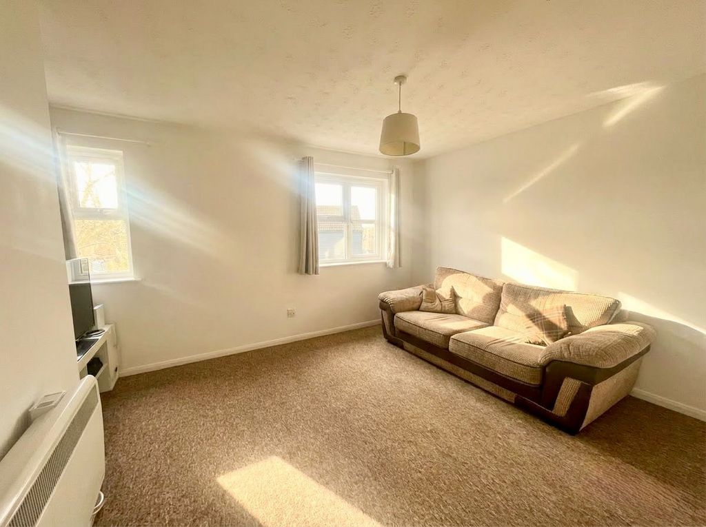 Property photo 2 of 5