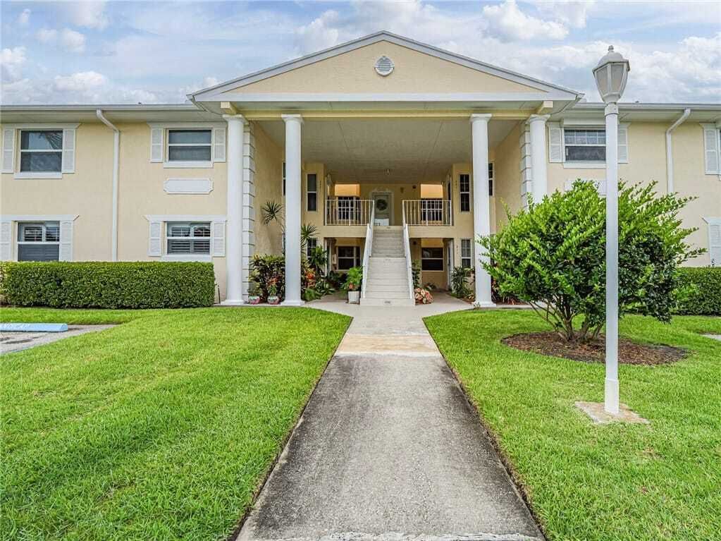 Property photo 1 of 28