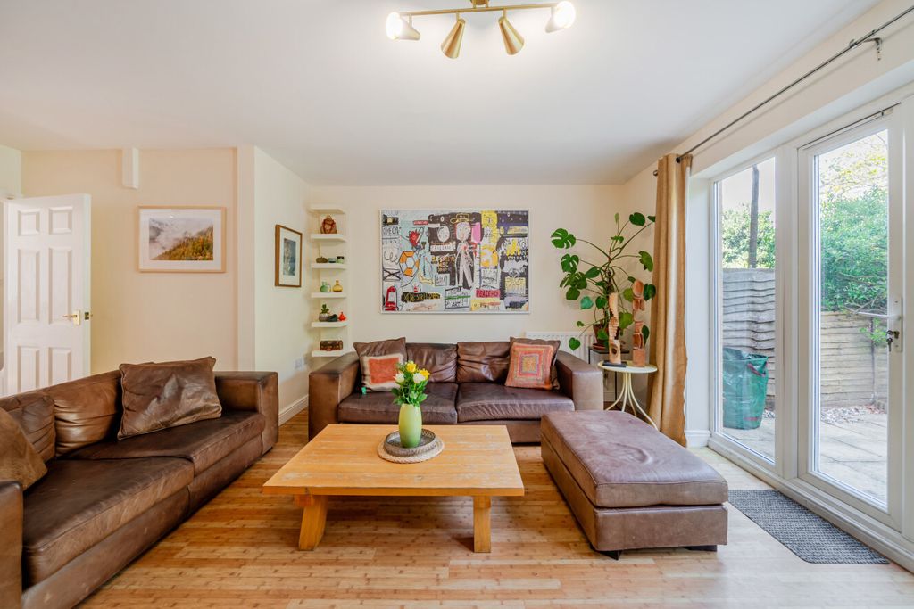 Property photo 1 of 24 1483470-7-6A3E666...