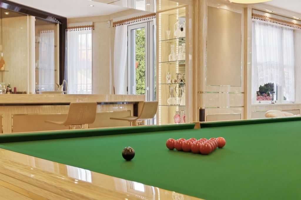Additional image 24 of 5 bed detached house for saleWambrook Close, Hutton Mount, Brentwood CM13