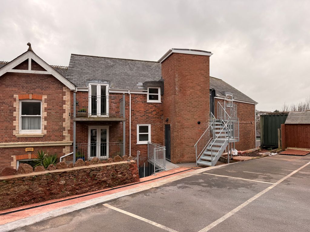 Property photo 1 of 26