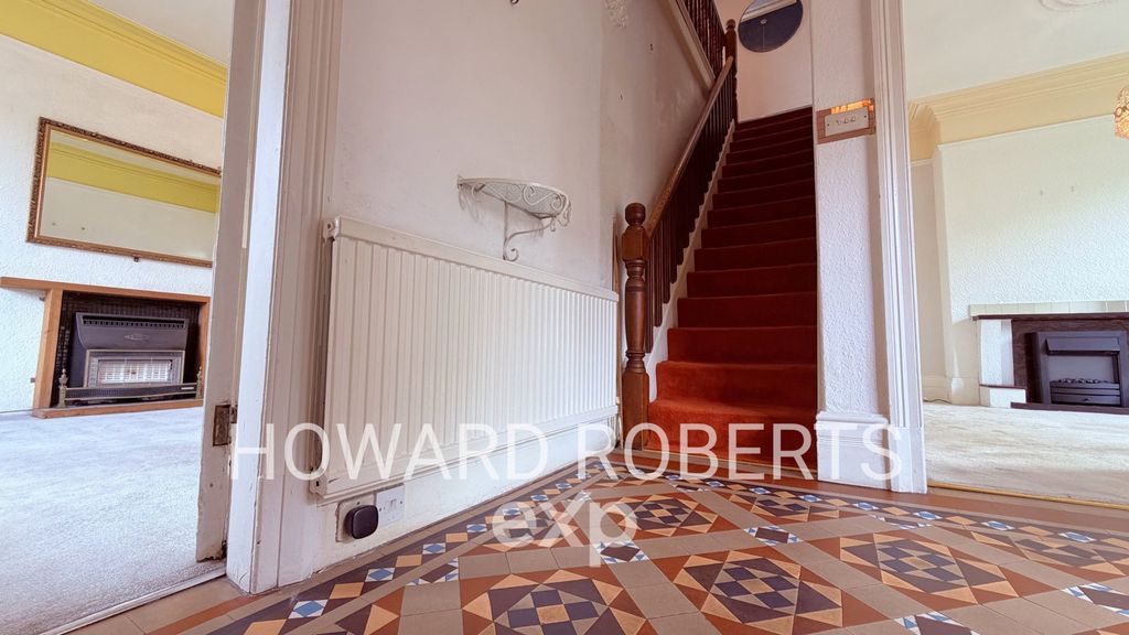 Property photo 2 of 29