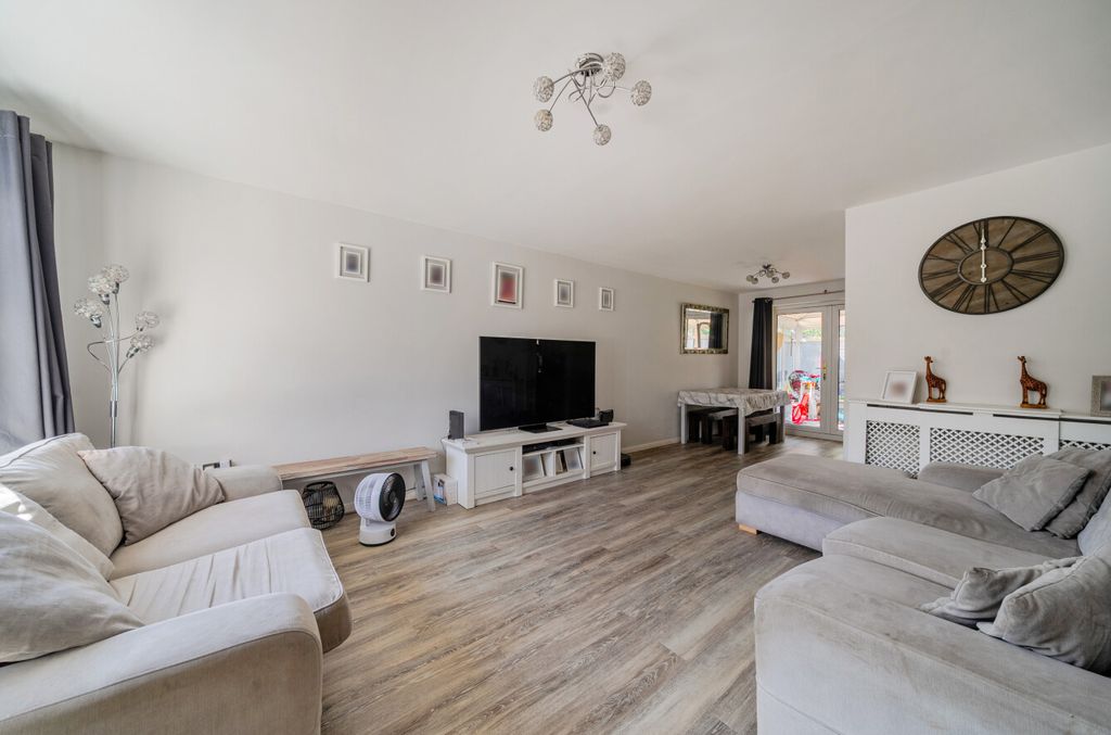 Property photo 3 of 23 1485289-9-6A4cc68...
