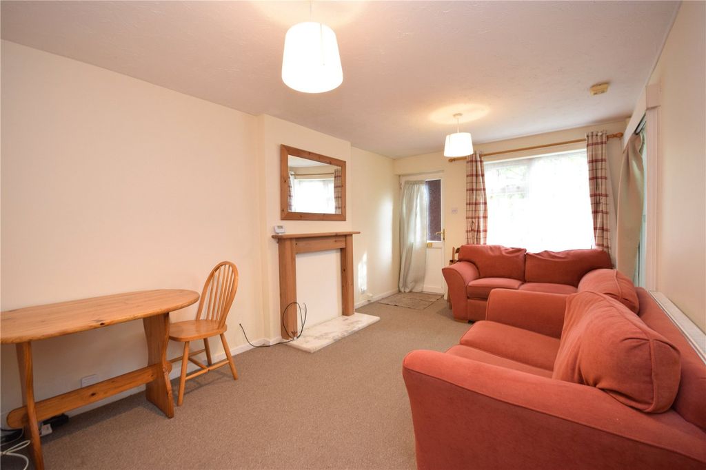 Property photo 2 of 6 Picture No. 37