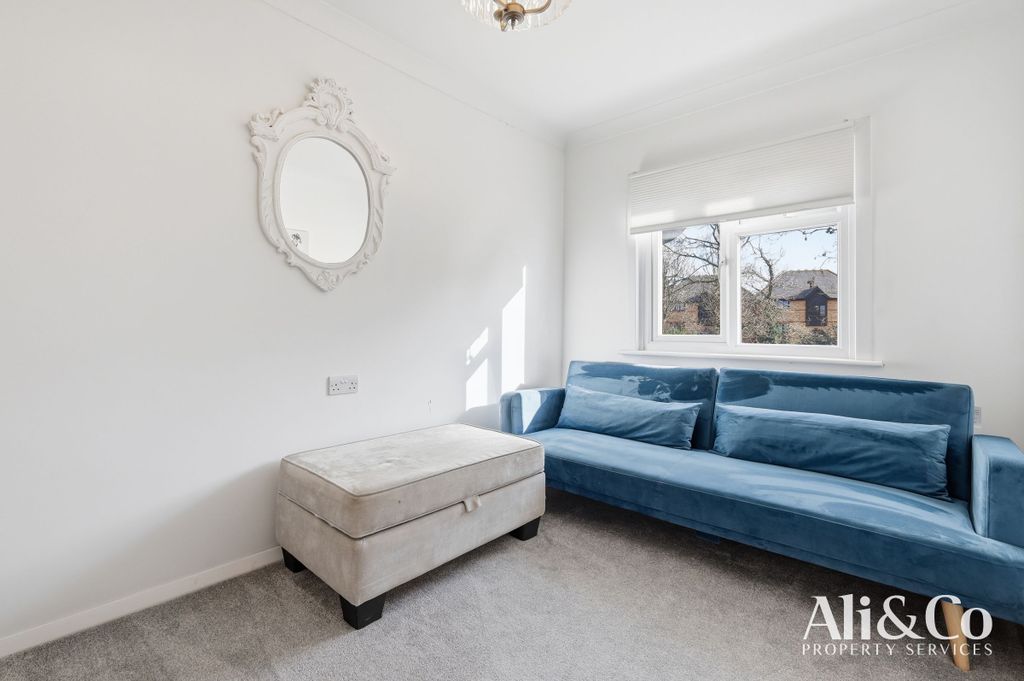 Additional image 23 of 4 bed semi-detached house for saleCollege Avenue, Grays RM17