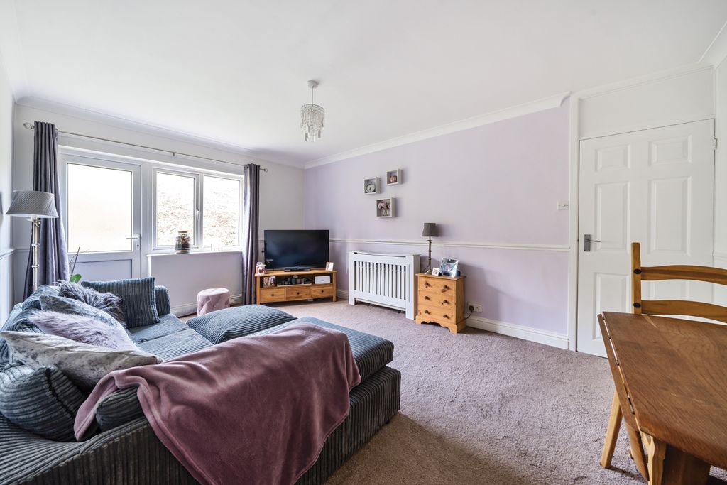 Property photo 2 of 12