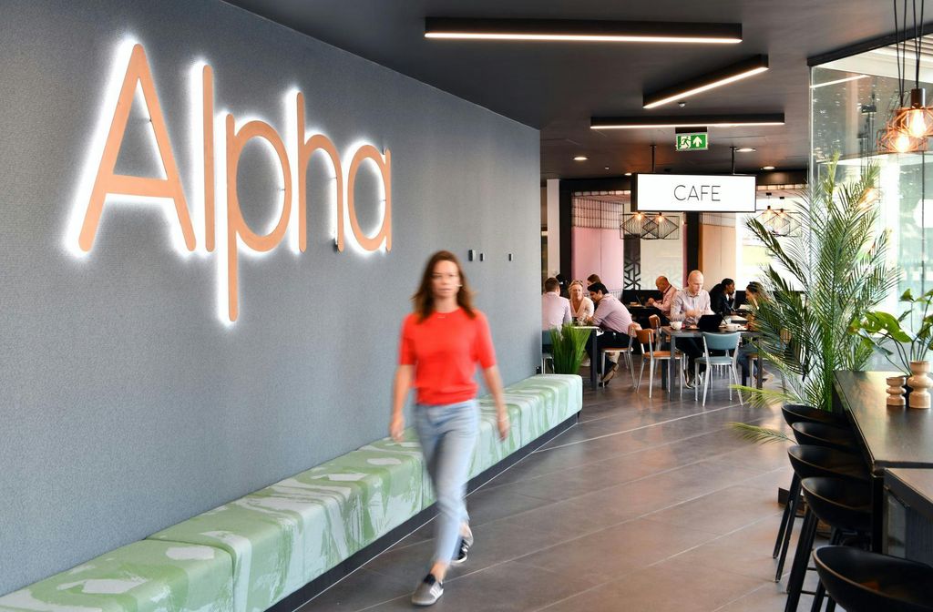 Property photo 3 of 16 Alpha  Reception 1.Jpg