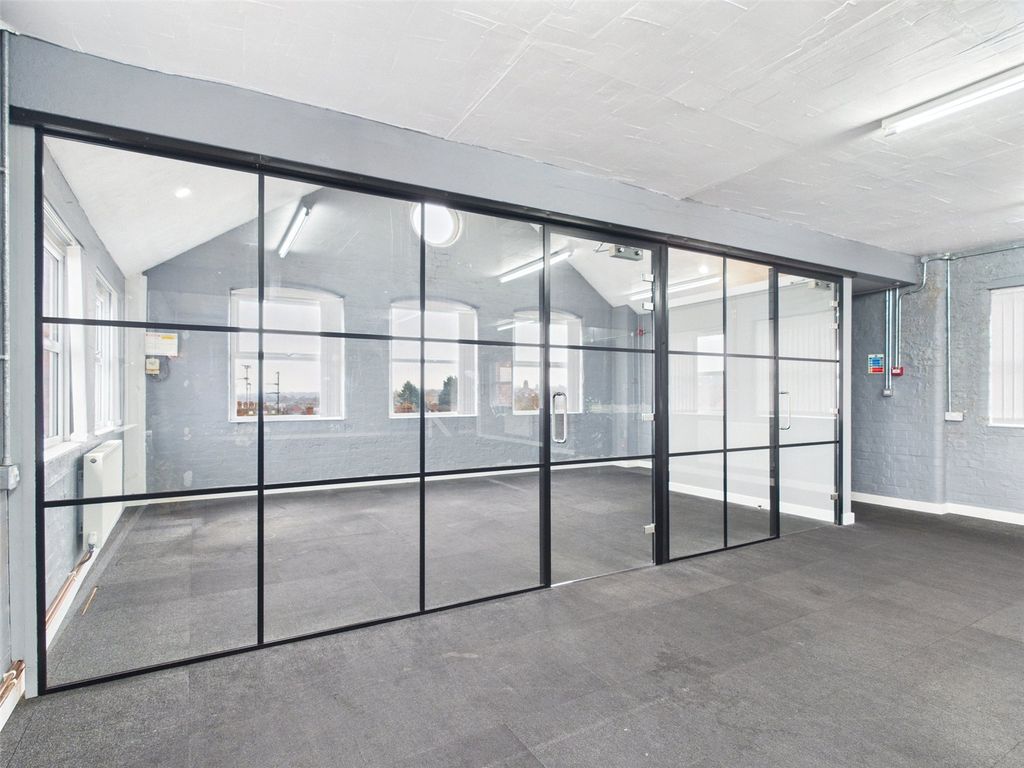 Property photo 1 of 7 Picture No. 08