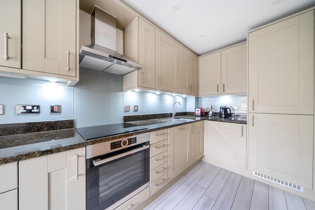 Property photo 3 of 24 Kitchen