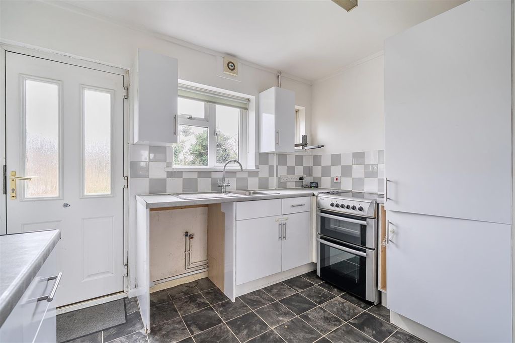 Additional image 13 of 2 bed maisonette for saleSouth Street, Barming, Maidstone ME16