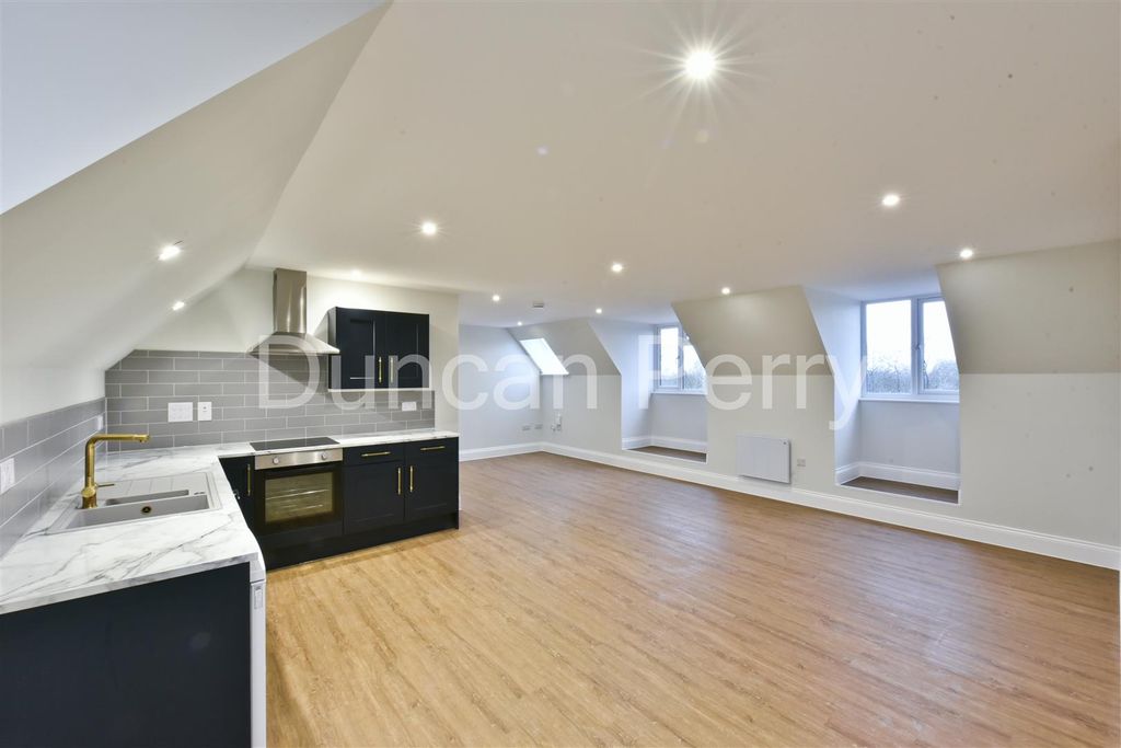 Property photo 3 of 9 Lounge Kitch.Jpg