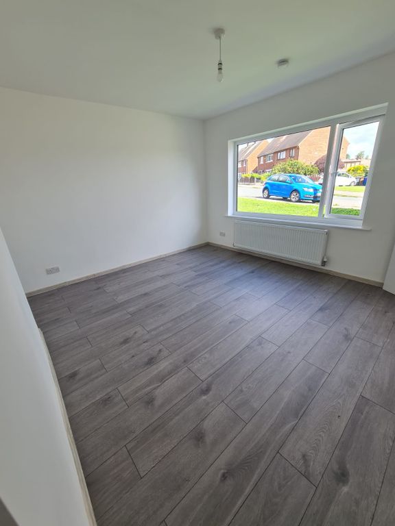 Property photo 1 of 7 53 Turners Close, Jump, Barnsley, S74 0Lf