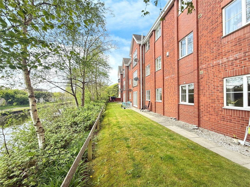 Property photo 1 of 15 Picture No. 14